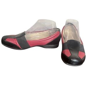 TARYN ROSE TRAVELERS Taurus Red &Black Patent Leather Flat Slip On Loafer Size 7